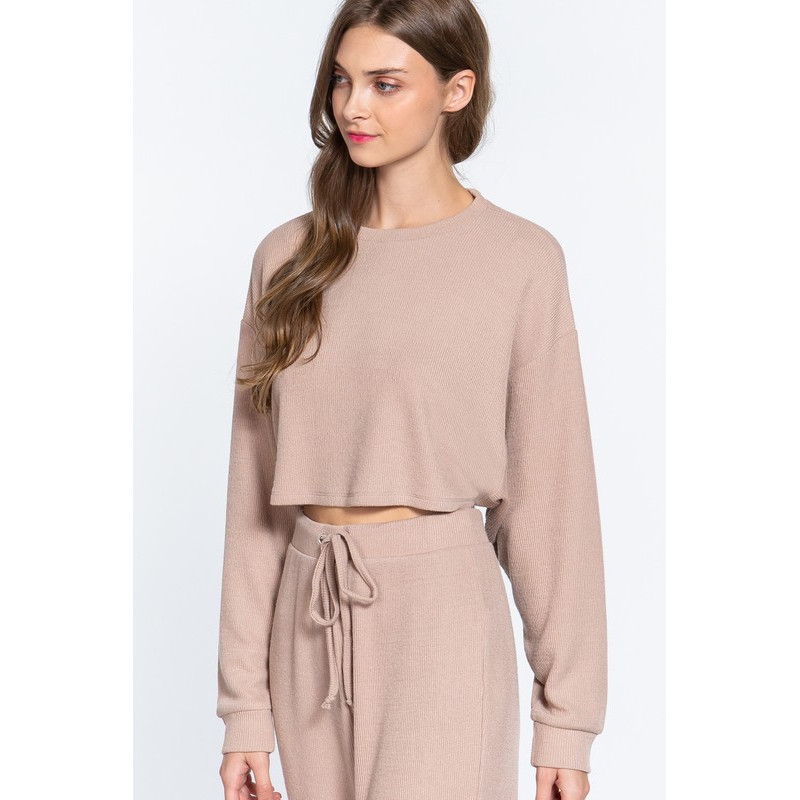 crop top con manga dolman larga