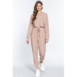 crop top con manga dolman larga